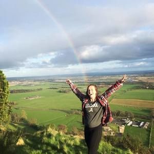 Meet your Posher, Becca